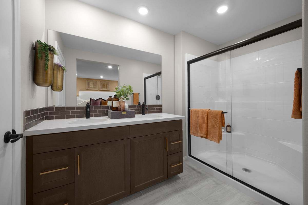 Plan 1444 Modeled - Walk-in shower at primary bath