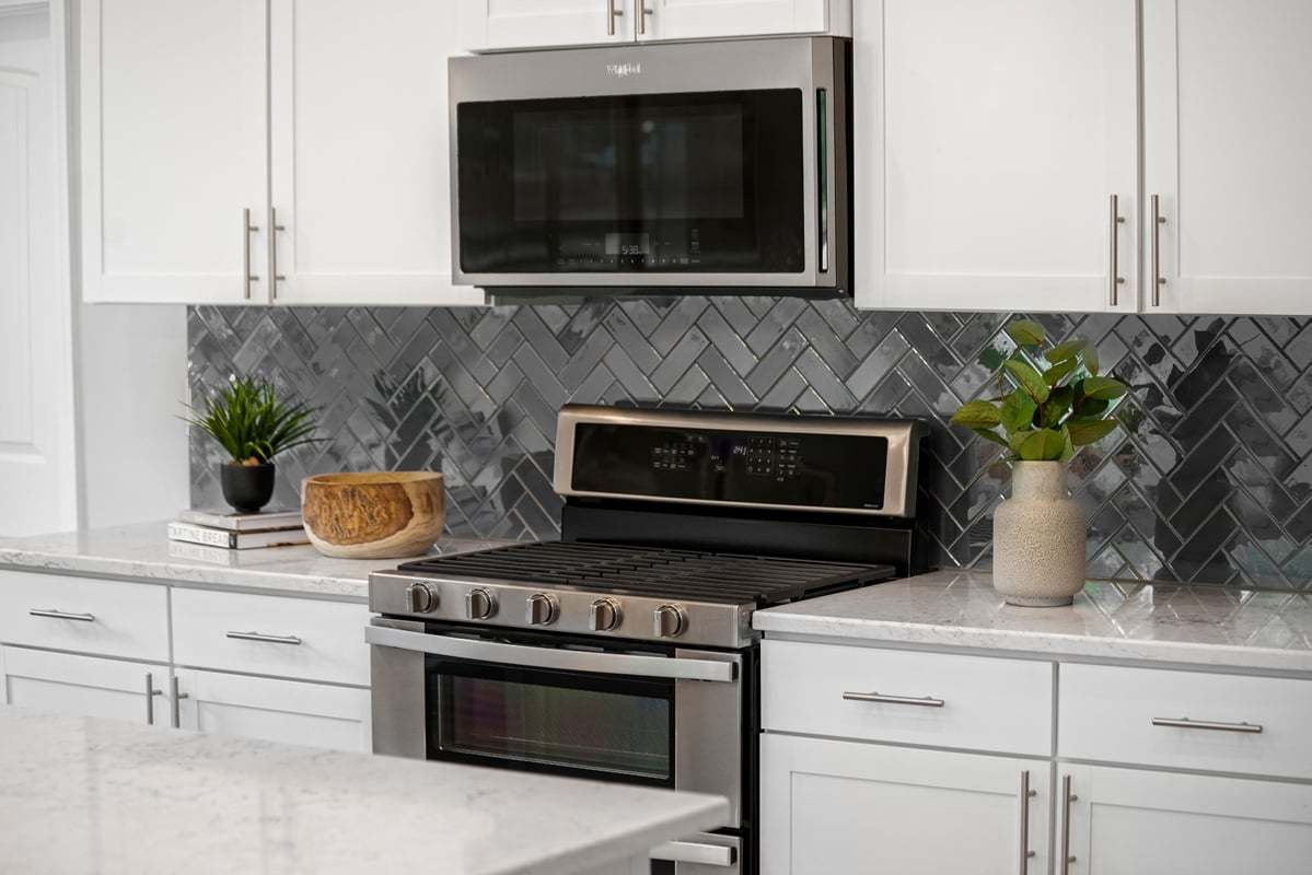Plan 1582 - Whirlpool® stainless steel appliances