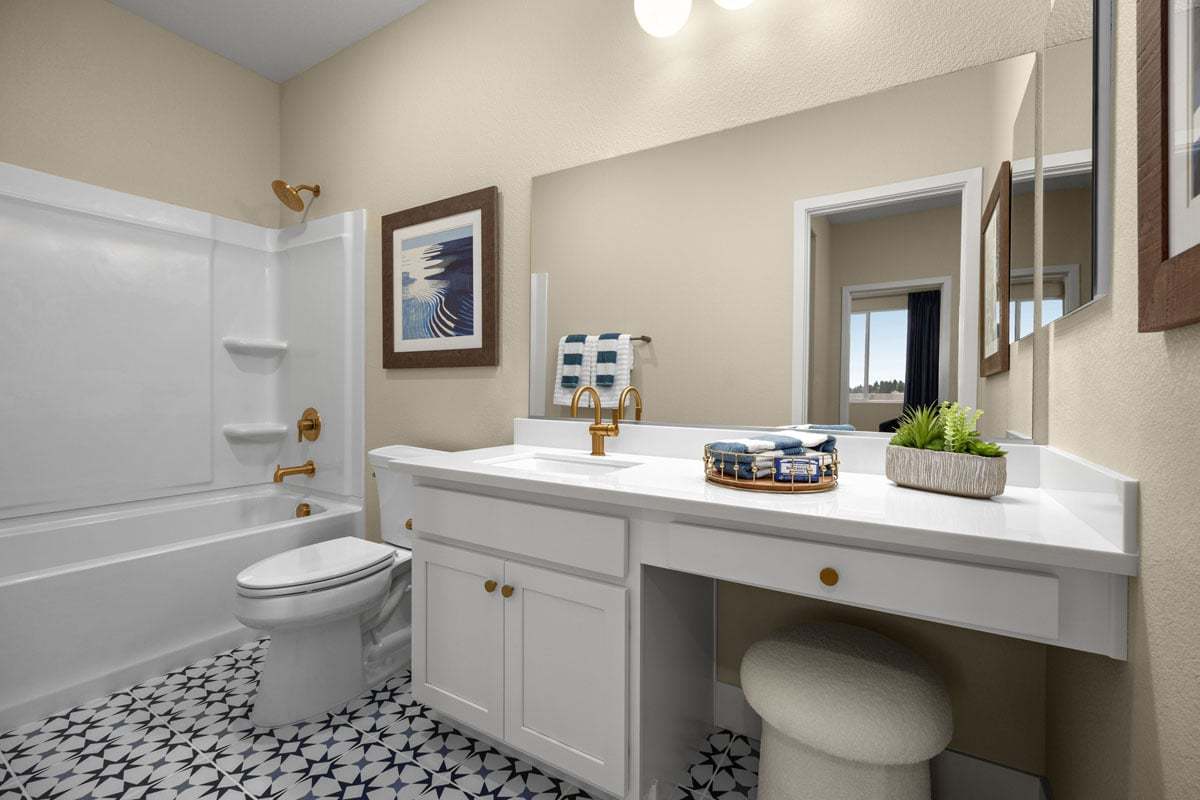 Plan 2321 Modeled - Secondary bathroom with custom tile