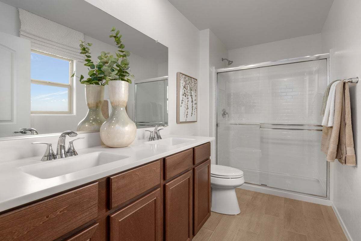 Plan 1383 - Dual-sink vanity at primary bath