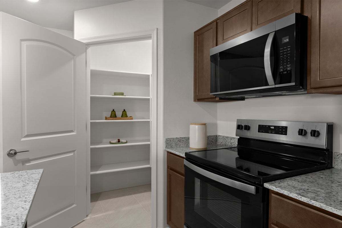 Plan 1465 Modeled - Walk-in kitchen pantry