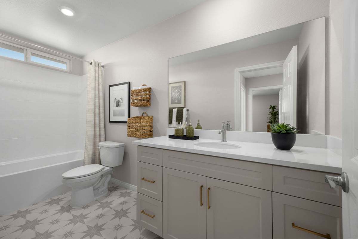 Plan 2453 Modeled - Optional extended vanity at bath 2