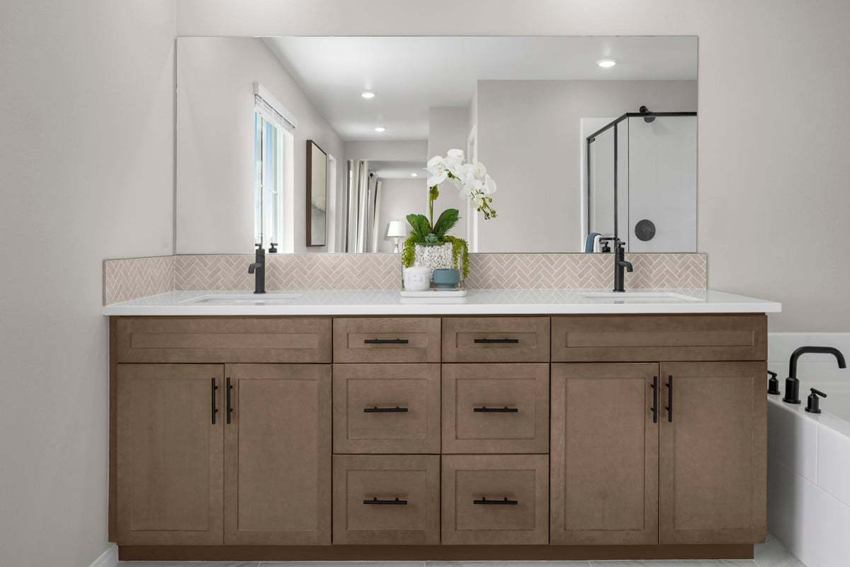 Plan 2453 Modeled - Optional dual-sink vanity at primary bath