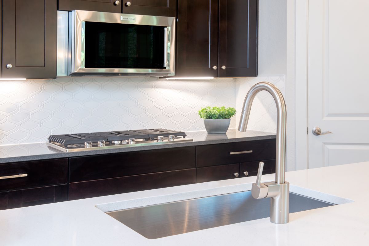 Plan 1672 Modeled - Kitchen sink and faucet