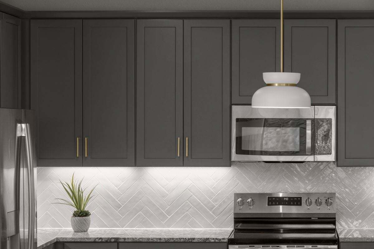 Plan 1942 Modeled - Kitchen tile backsplash