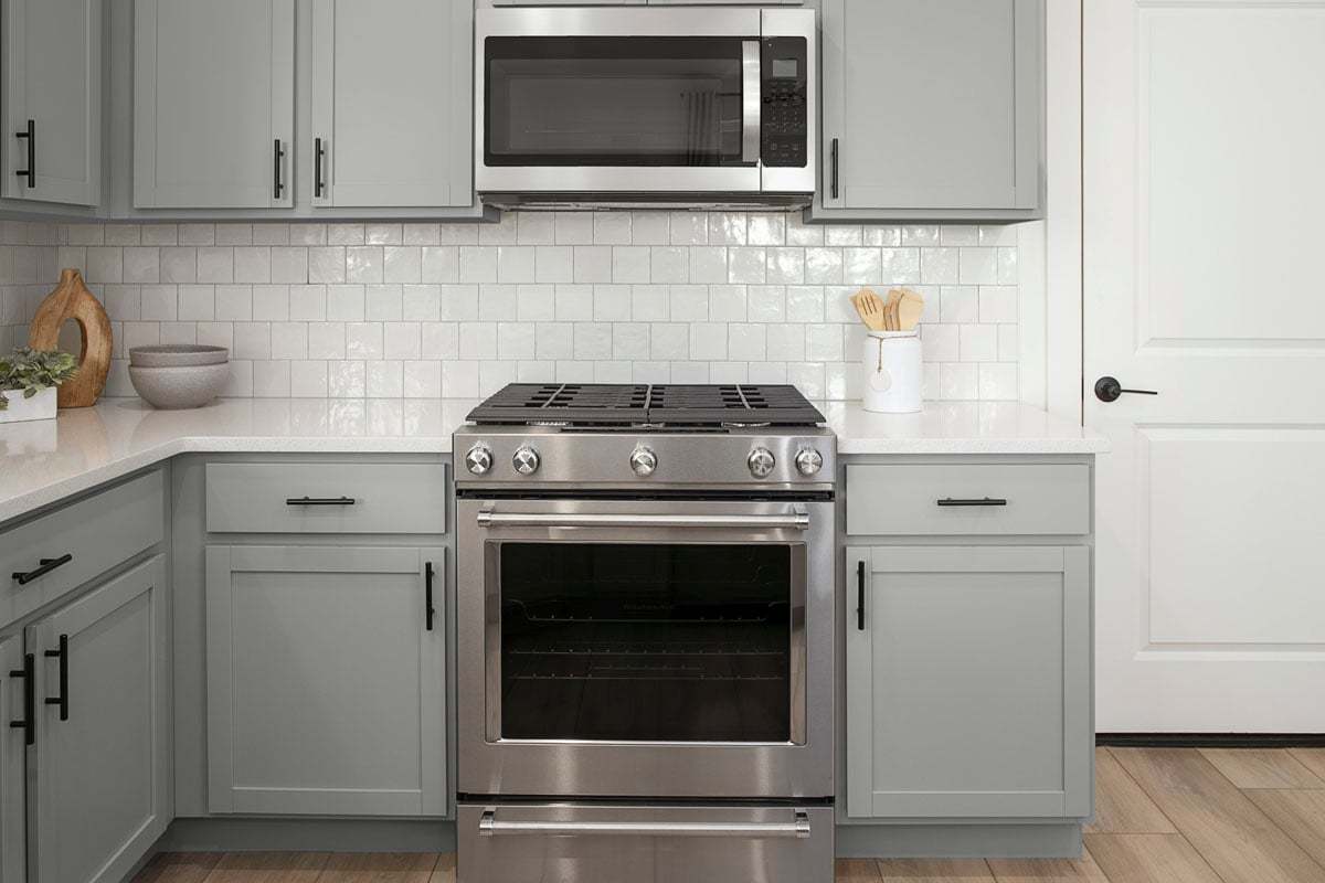 Plan 1870 Modeled - Stainless steel appliances