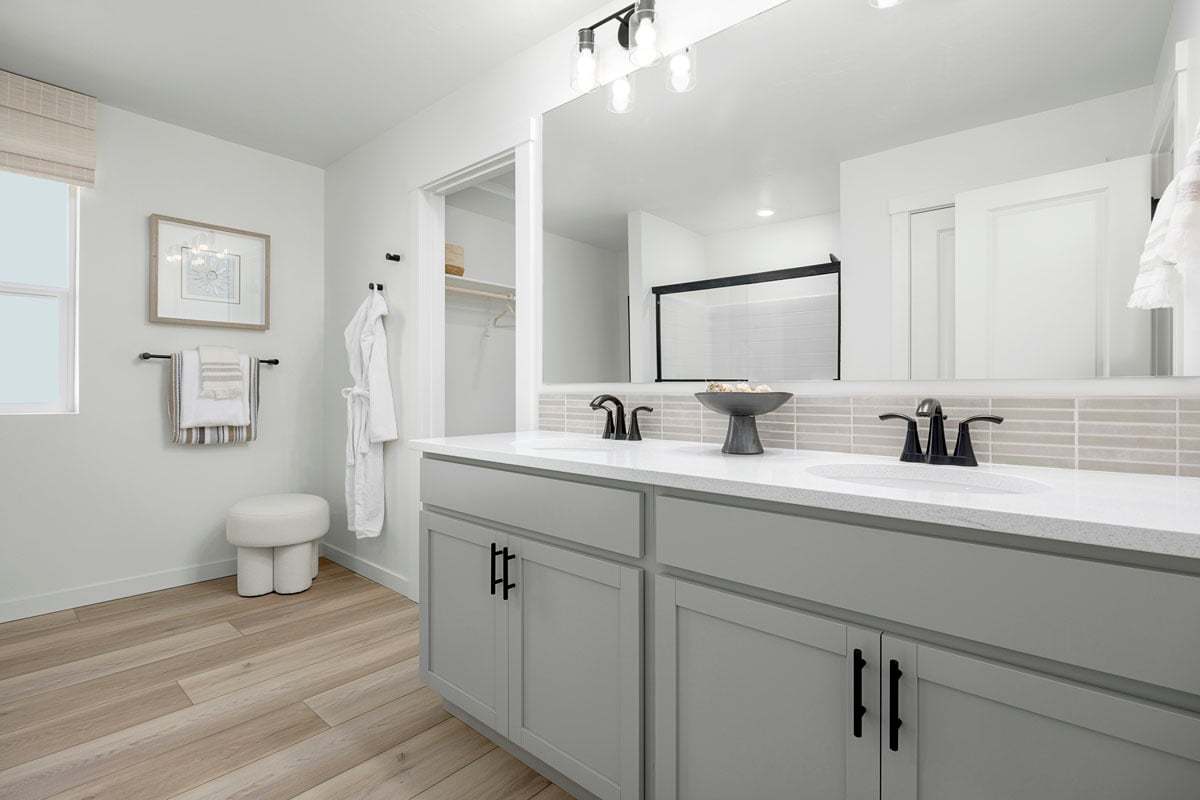 Plan 1870 Modeled - Dual-sink vanity at primary bath