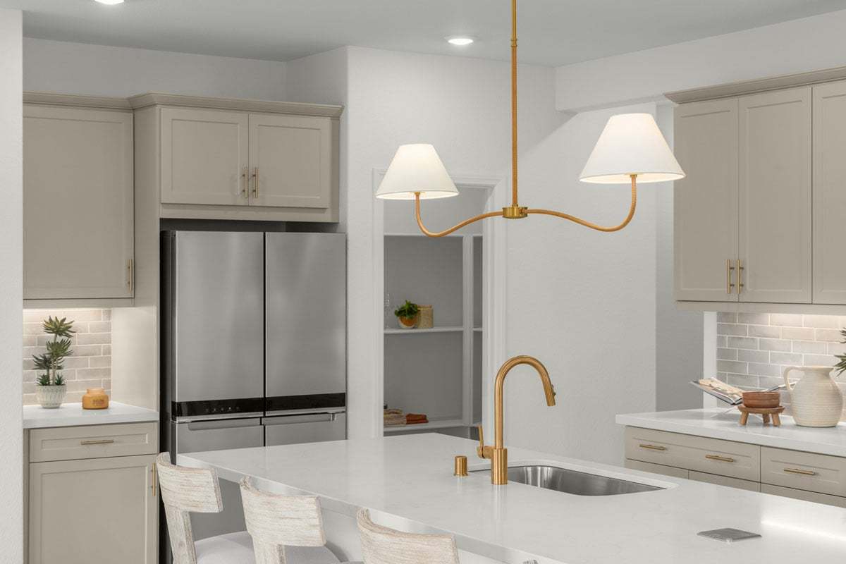 Plan 2195 Modeled - Optional pendant lighting over island