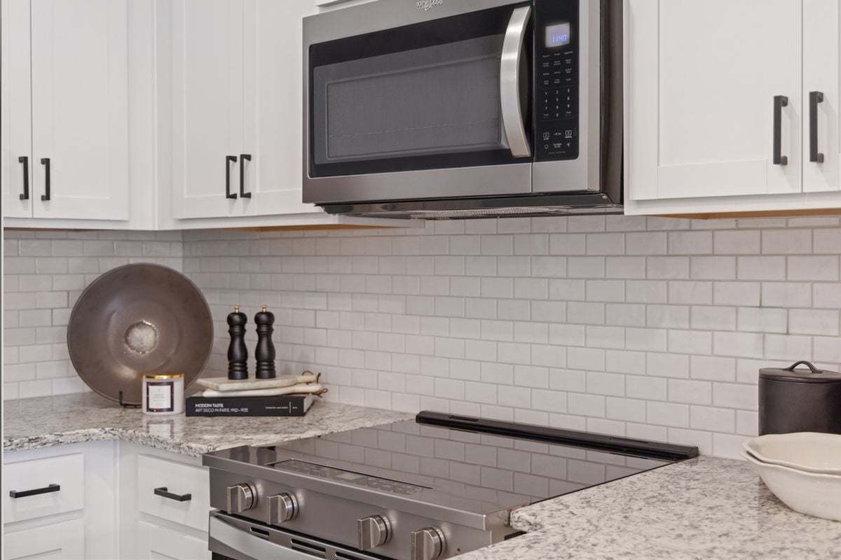 Plan 1359 Modeled - Stainless steel appliances