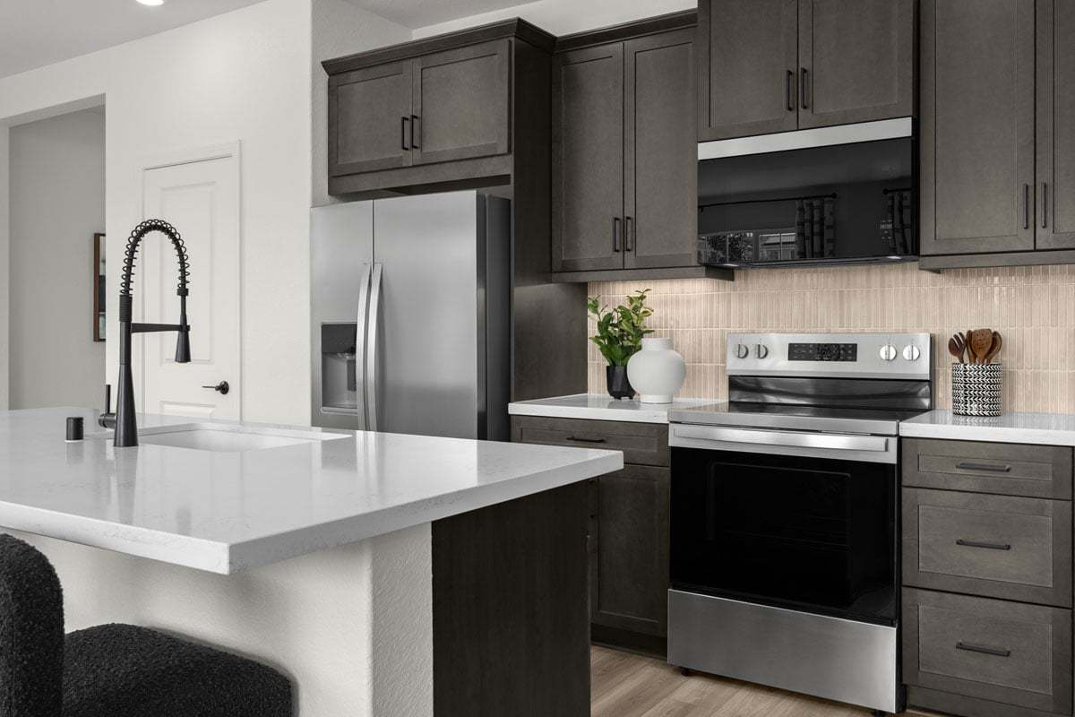 Plan 2543 Modeled - Optional stainless steel kitchen appliances