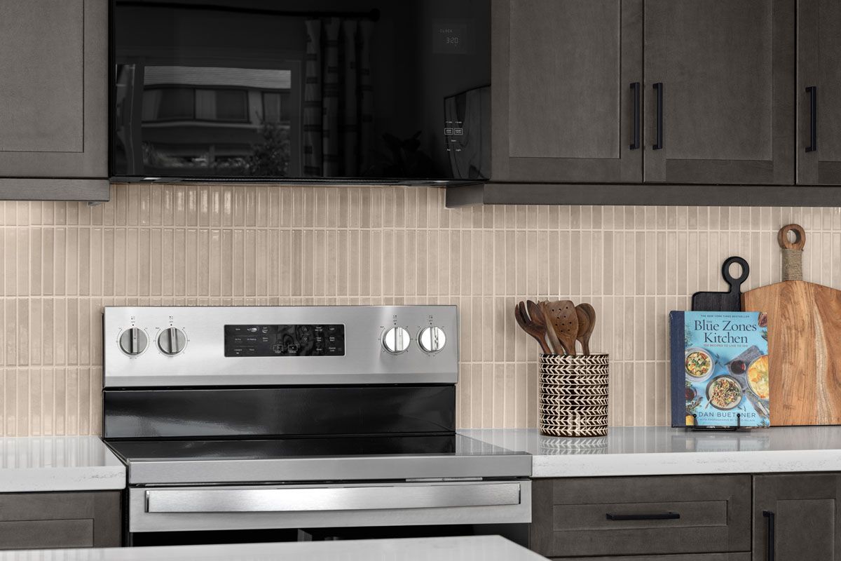 Plan 2543 Modeled - Optional quartz countertops and custom tile backsplash