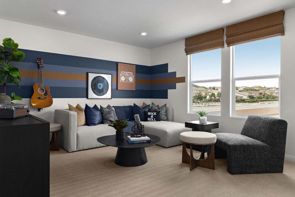 Plan 2543 Modeled - Spacious loft