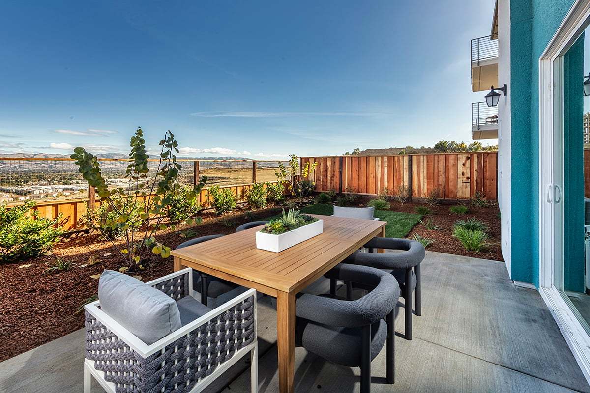 Plan 2558 Modeled - Spacious backyard