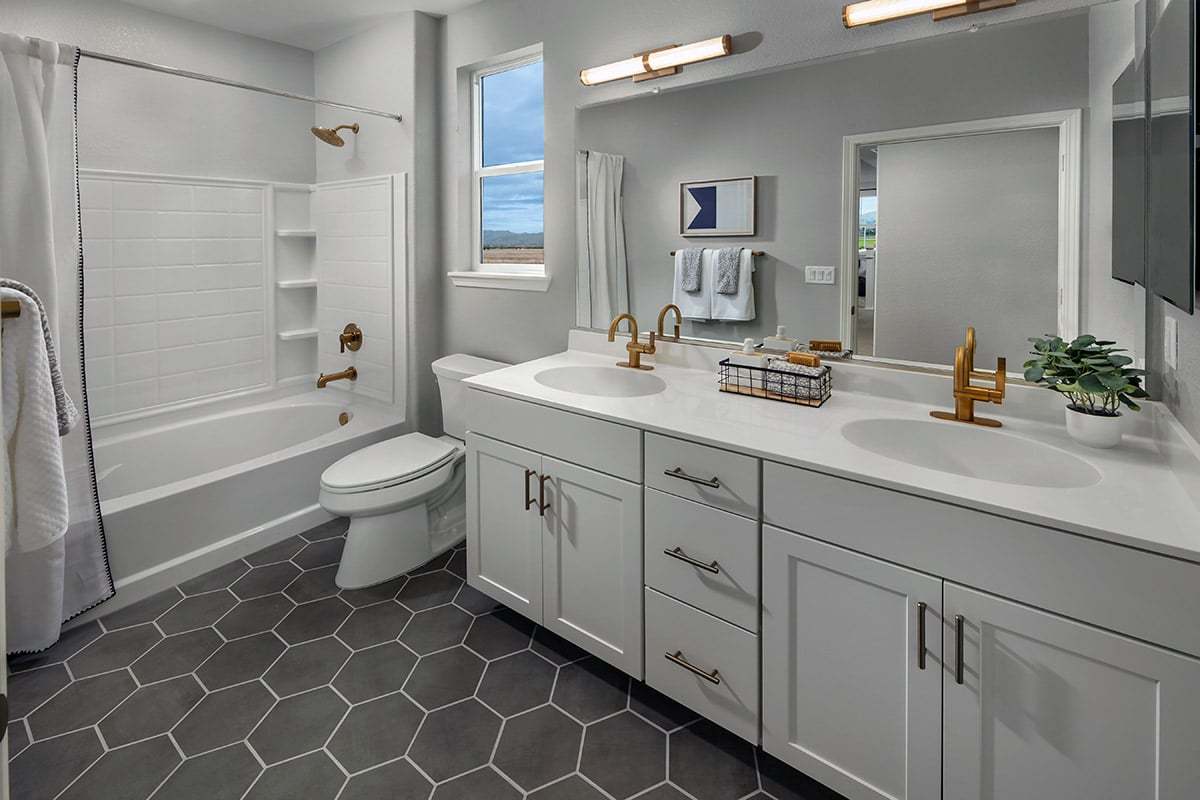 Plan 1910 Modeled - Dual-sink vanity at bath 2