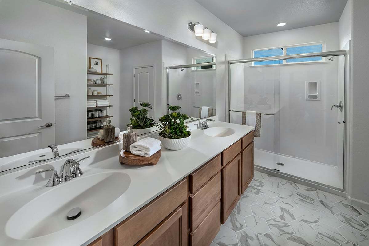 Plan 2558 Modeled - Dual-sink vanity at primary bath