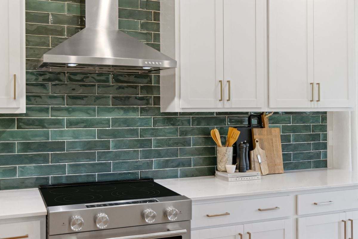 Plan 2277 Modeled - Kitchen tile backsplash