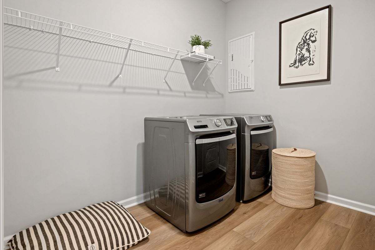 Plan 1913 Modeled - Large laundry room