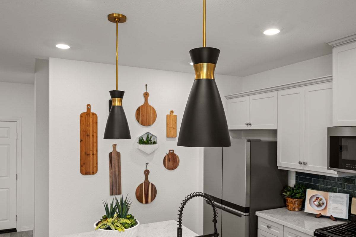 Plan 1302 Modeled - Upgraded pendant lighting