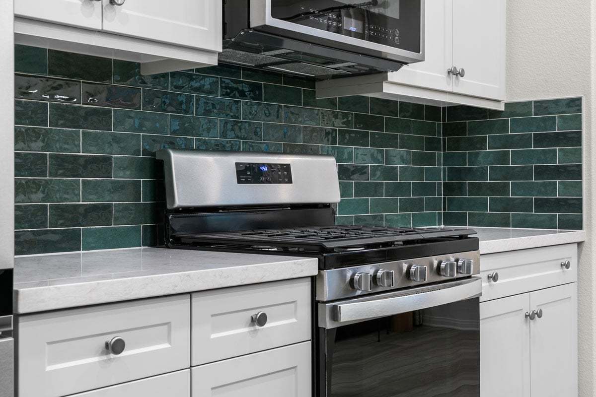 Plan 1302 Modeled - Stainless steel kitchen appliances