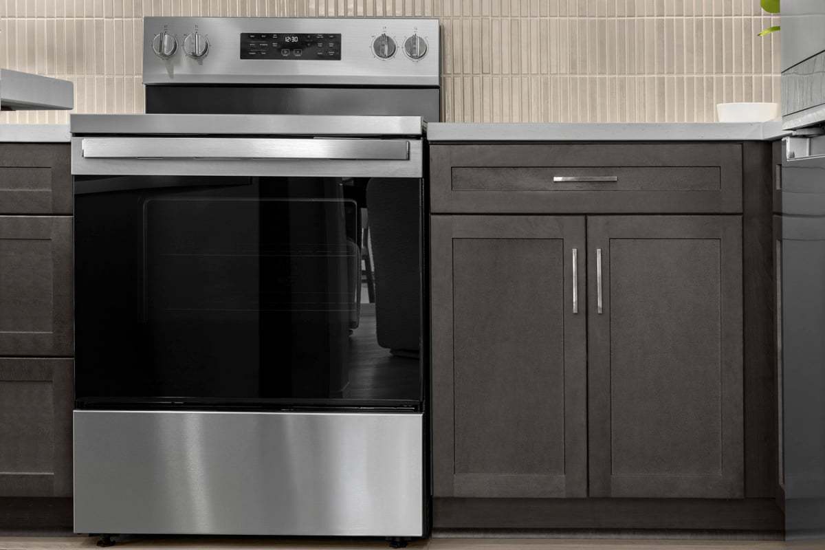 Plan 1663 Modeled - Optional Shaker-style maple cabinets