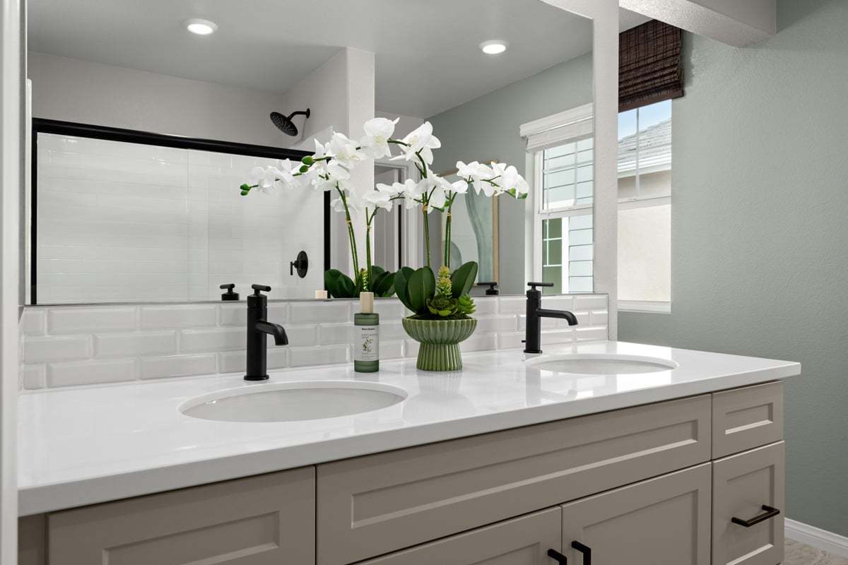 Plan 1760 Modeled - Optional matte black fixtures