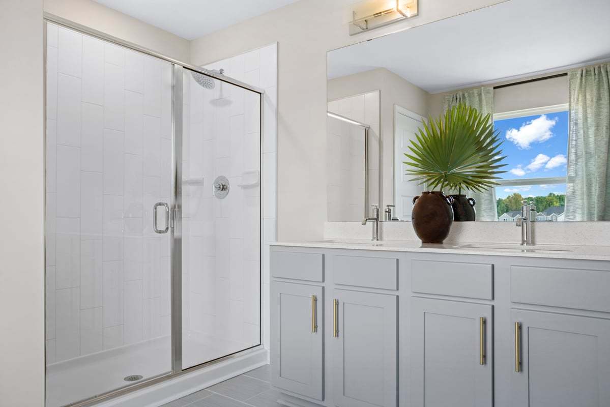 Plan 2723 - Dual-sink vanity at primary bath