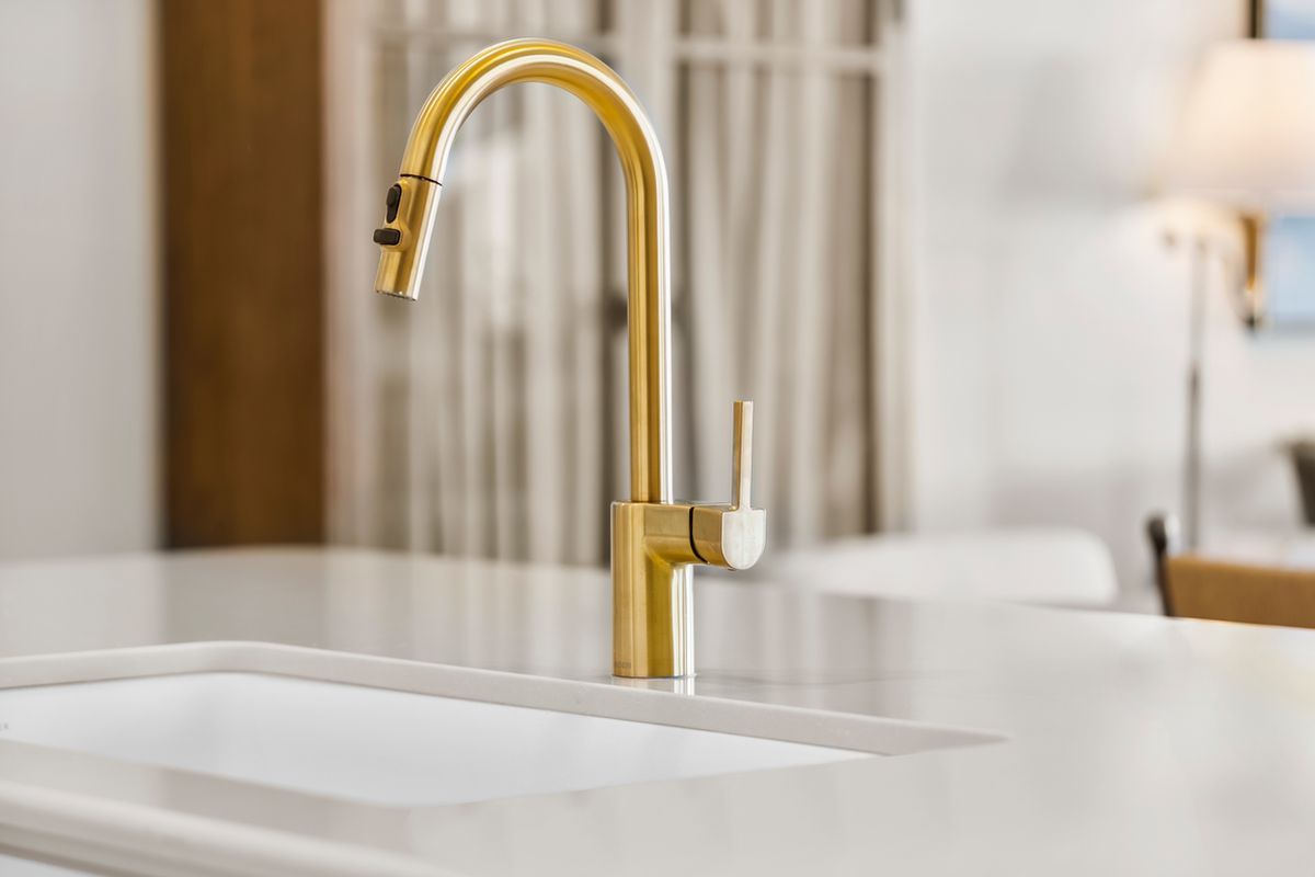 Plan 1601 Modeled - Brushed gold faucets