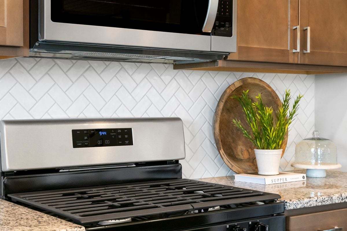 Plan 2338 Modeled - Stainless steel appliances