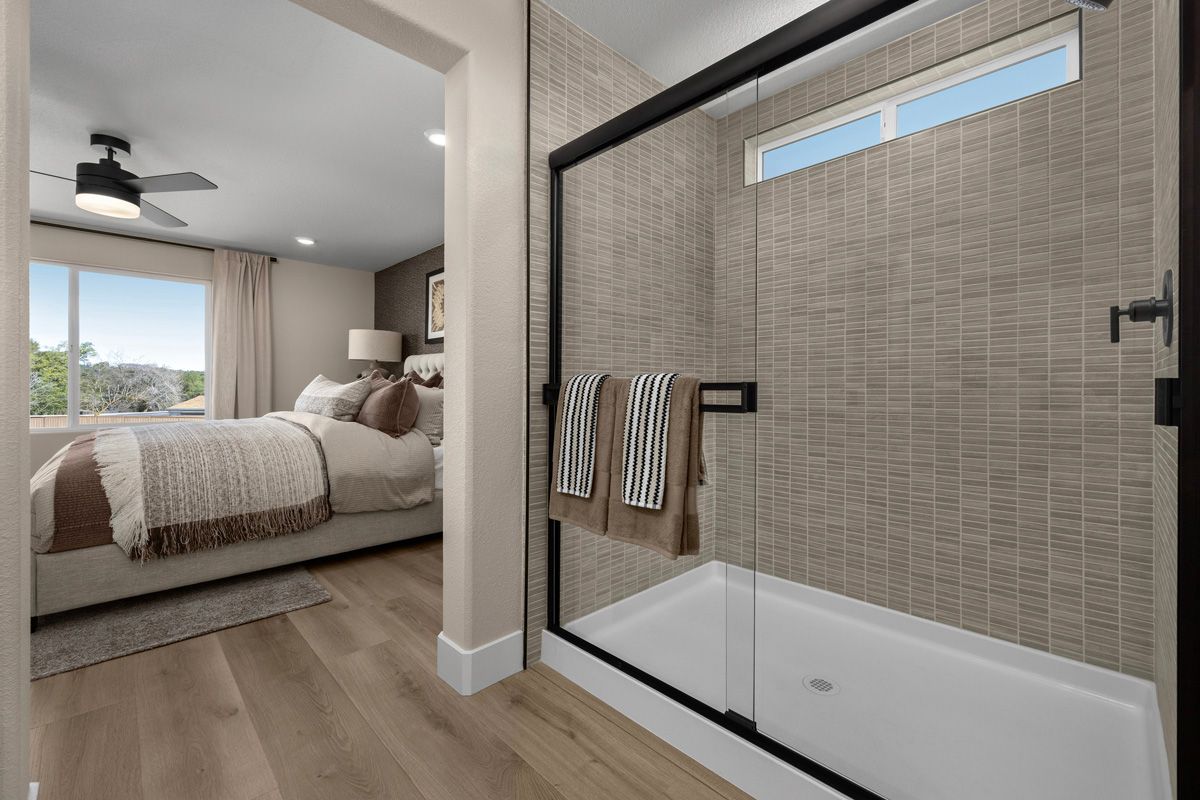 Plan 1719 Modeled - Walk-in shower at primary bath