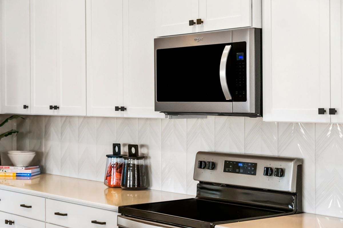 Plan 1844 Modeled - Stainless steel appliances