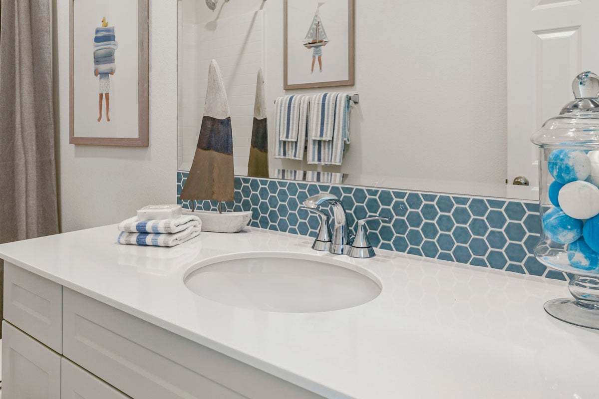Plan 1742 - Bath 2 countertop and faucets