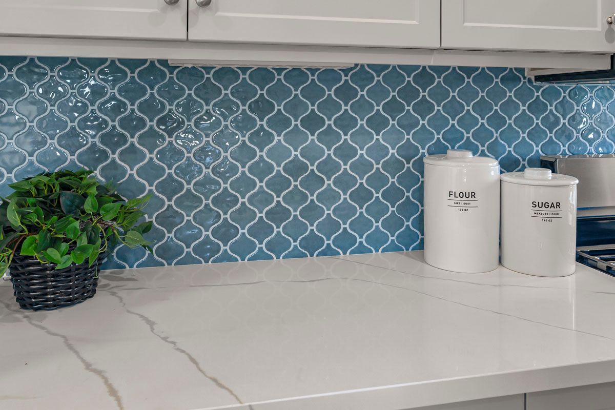 Plan 1742 - Optional backsplash and countertop at kitchen