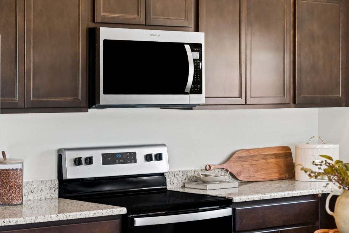 Plan 1445 Modeled - Stainless steel range