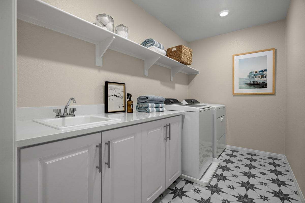 Plan 2872 Modeled - Optional sink and cabinets at laundry room