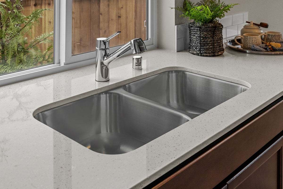 Plan 1630 - Stainless steel double-basin undermount sink at kitchen