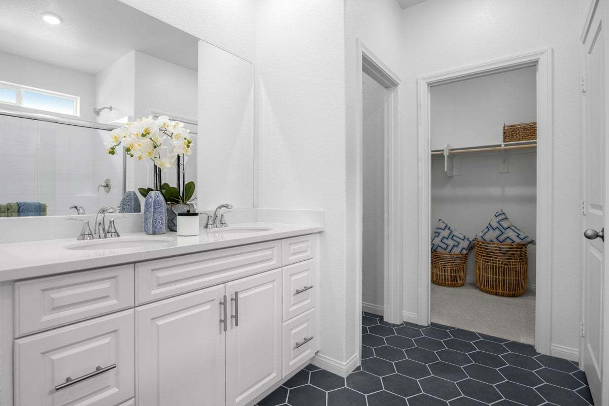 Plan 1618 Modeled - Dual-sink vanity at primary bath