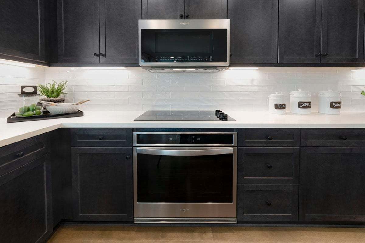 Plan 2218 - Upgraded cooktop with built-in oven below