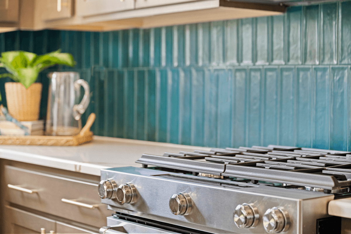 Plan 2338 Modeled - Stainless steel appliances