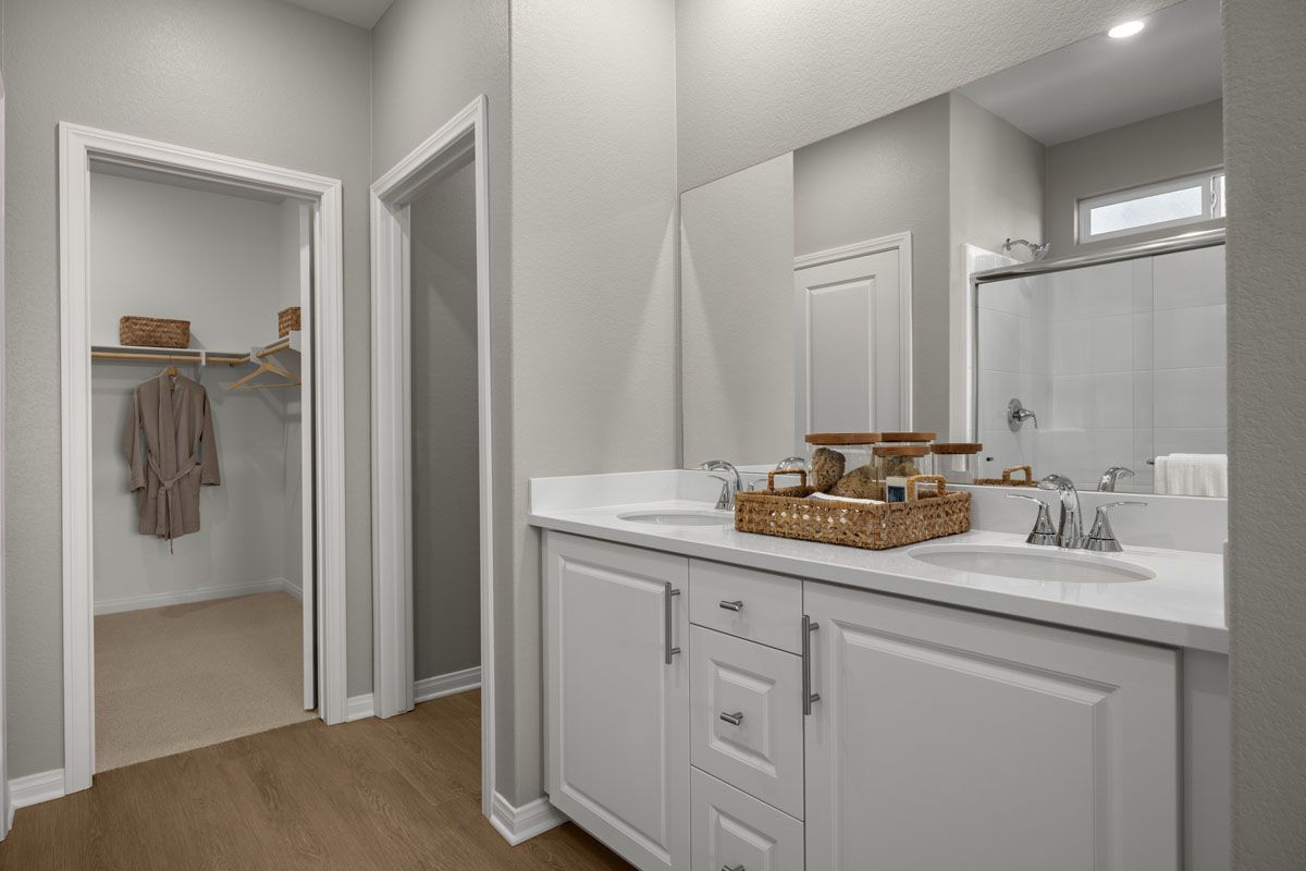 Plan 1882 Modeled - Dual-sink vanity at primary bath