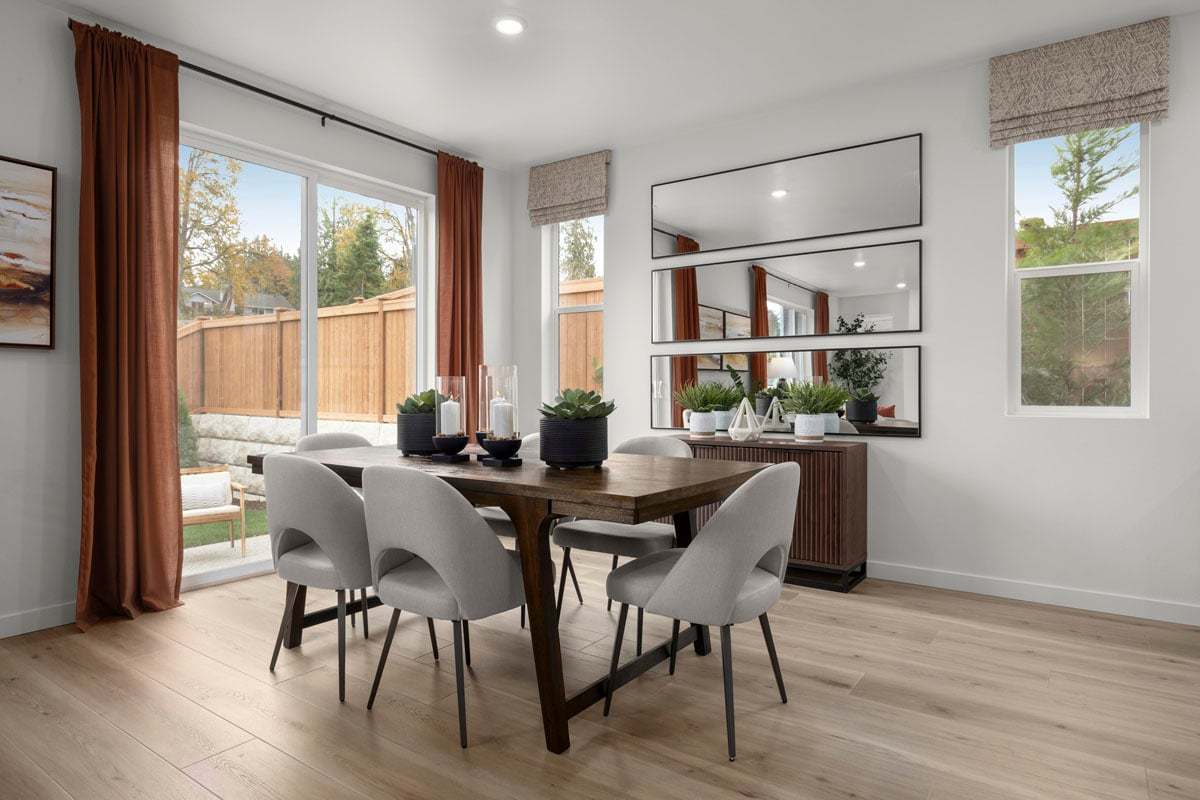Plan 2070 Modeled - Dining area off great room