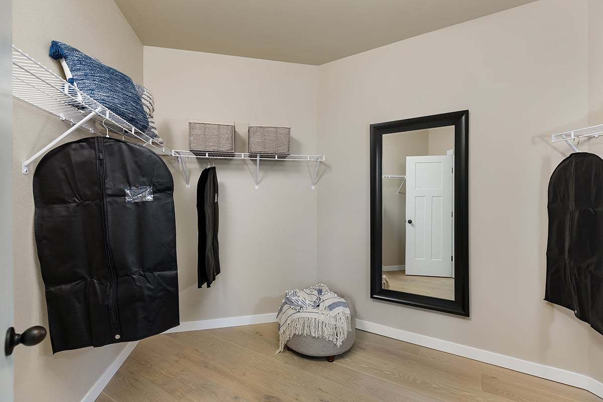 Plan 1990 - Walk-in closet at primary bedroom