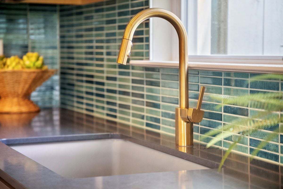 Plan 1910 Modeled - WaterSense® labeled faucet