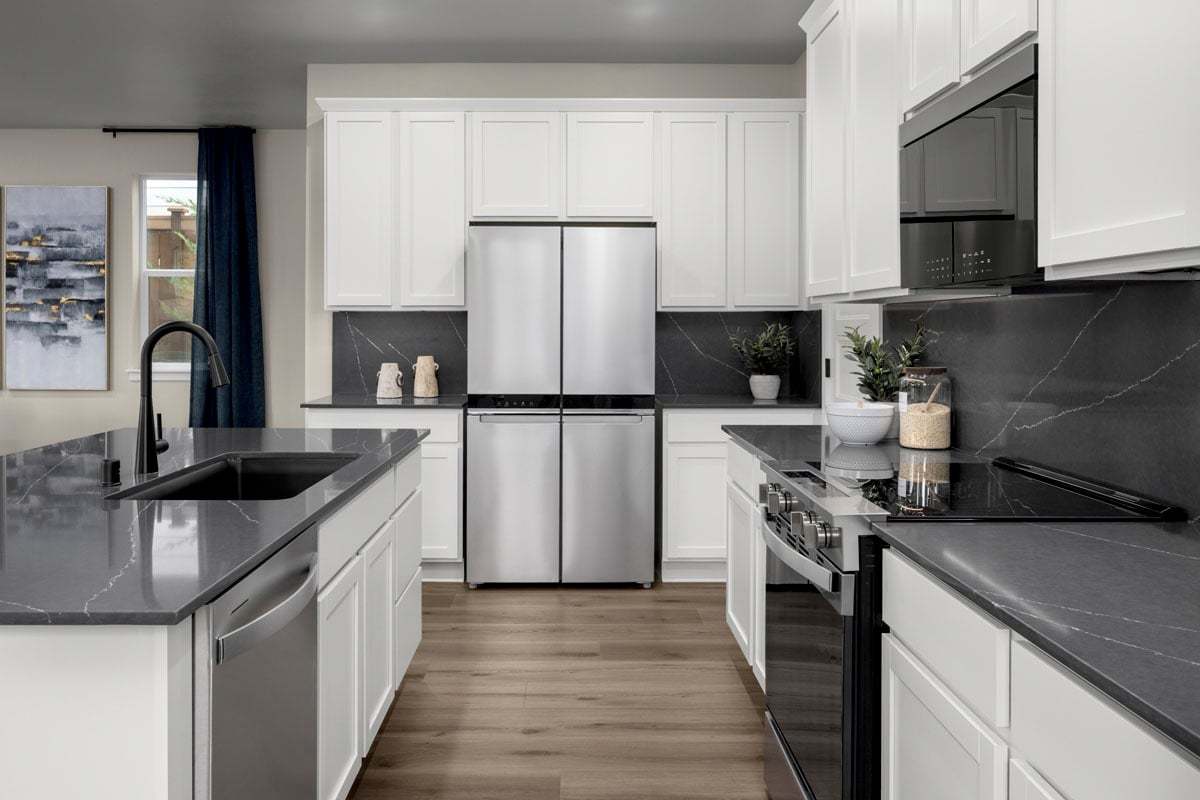 Plan 2330 Modeled - Stainless steel appliances