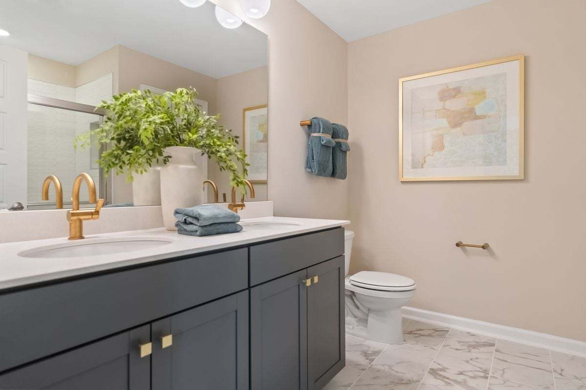Plan 1910 Modeled - Dual-sink vanity at primary bath