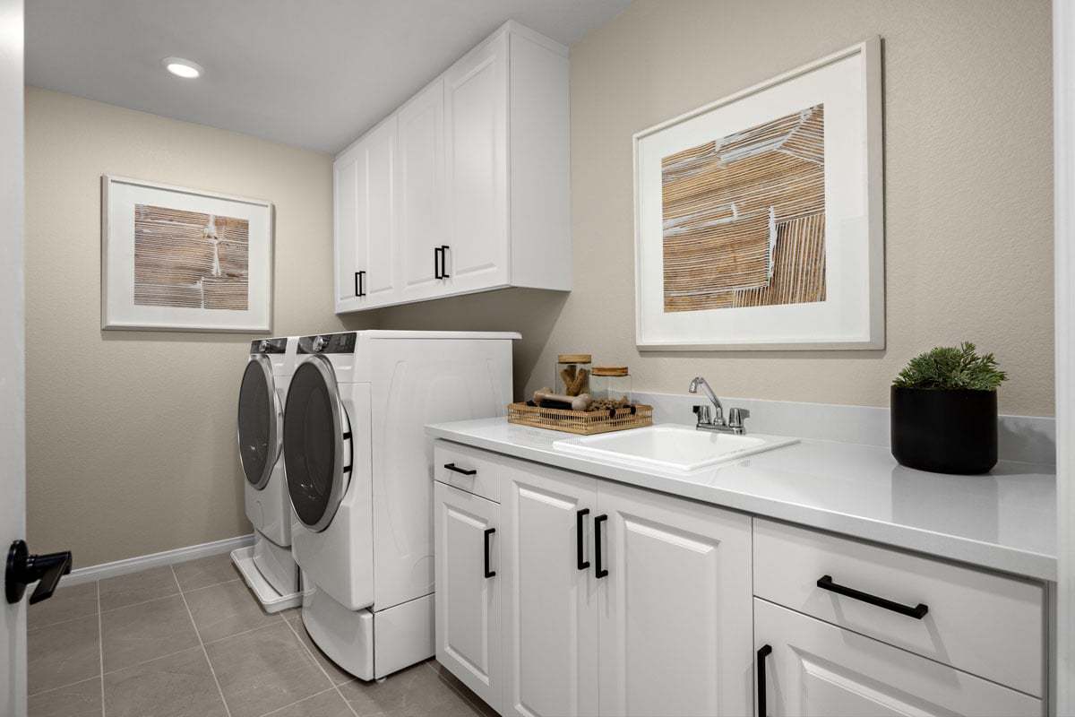 Plan 2874 Modeled - Optional laundry room cabinets and sink