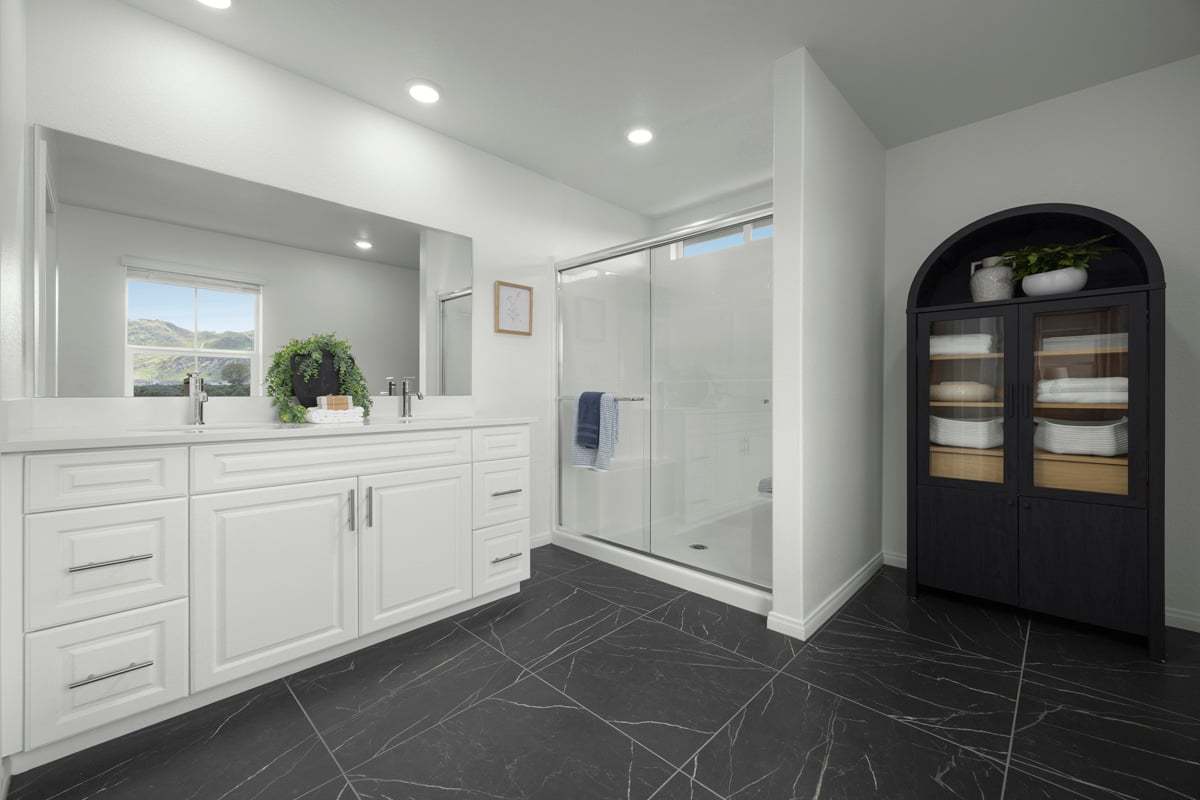 Plan 2132 Modeled - Walk-in shower at primary bath