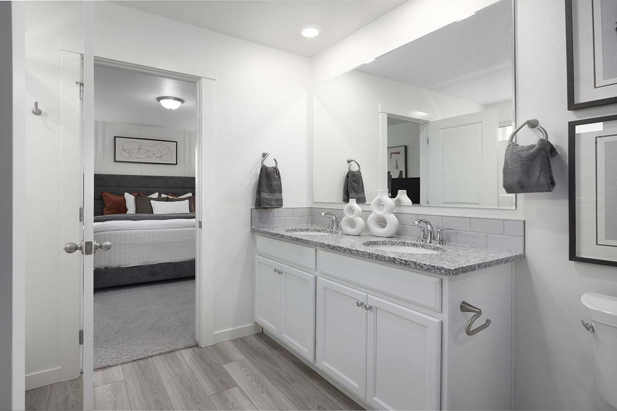 Plan 1478 Modeled - Dual-sink vanity at primary bath