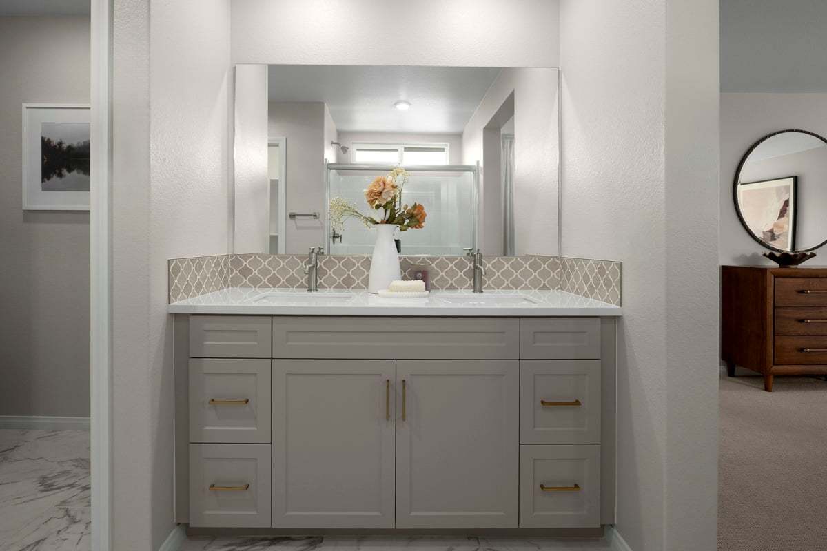 Plan 2244 Modeled - Optional custom tile backsplash at primary bath