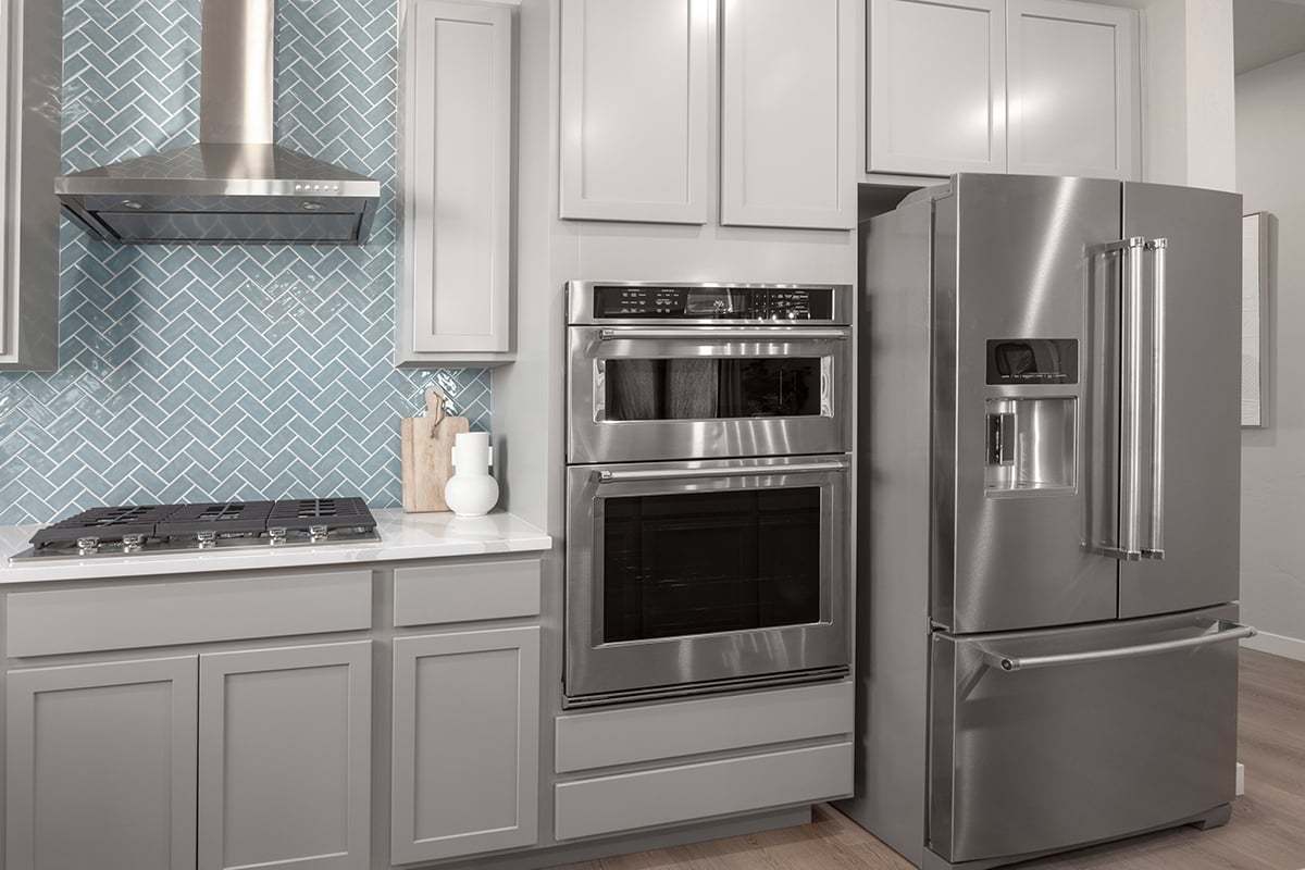 Plan 1882 Modeled - Stainless steel appliances