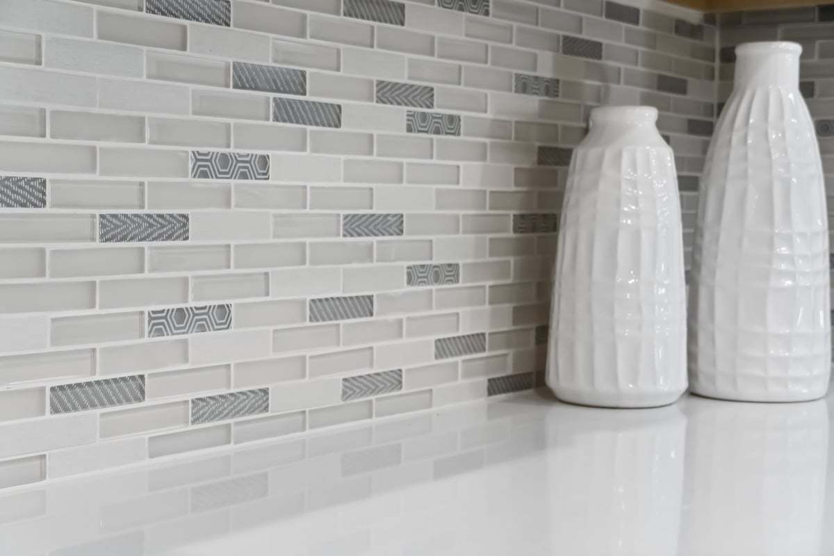 Plan 1989 - Tile backsplash